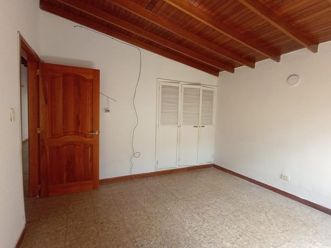 Oficina en arriendo en Laureles, Medellín, 270 m² · foto 2 de 18