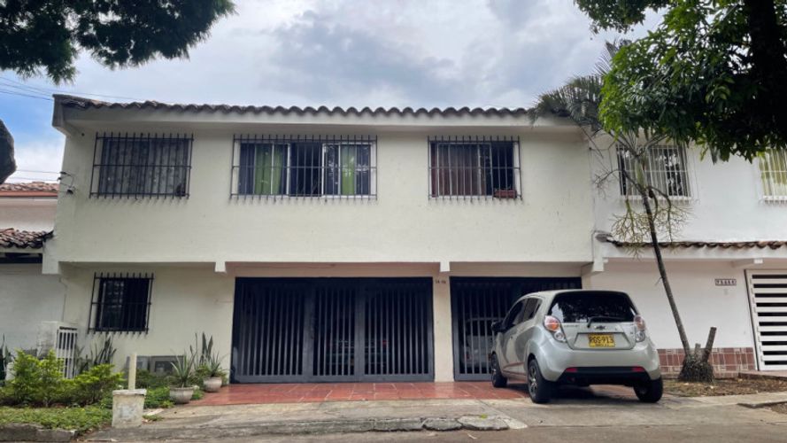 Casa de 7 alcobas en venta en Tequendama, Cali, 334 m² · foto 2 de 13