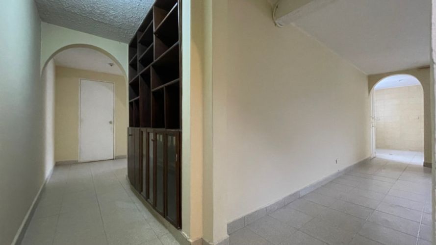 Casa de 7 alcobas en venta en Tequendama, Cali, 334 m² · foto 13 de 13