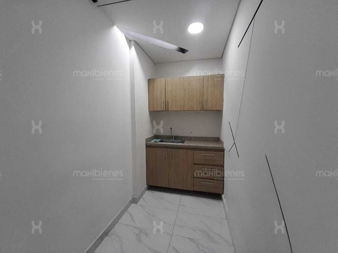 Local en arriendo en Castropol, Medellín, 130 m² · foto 7 de 8