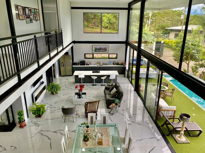 Casa de 4 alcobas en venta en Medio Dapa, Yumbo, 270 m² · foto 2 de 21