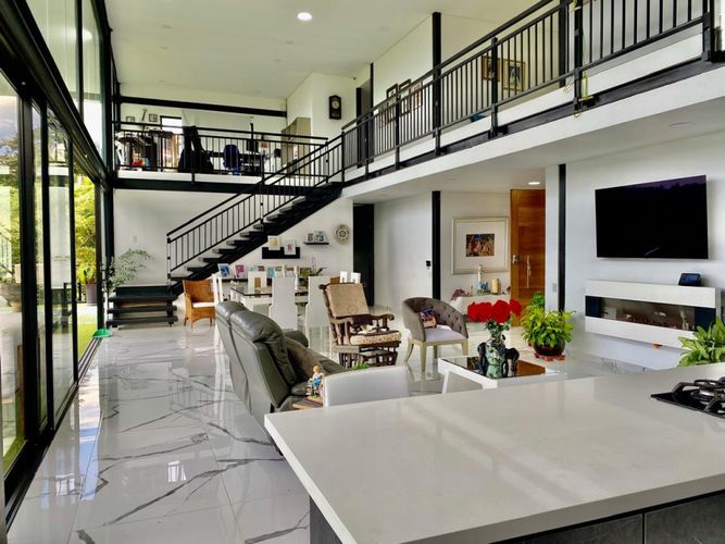 Casa de 4 alcobas en venta en Medio Dapa, Yumbo, 270 m² · foto 4 de 21