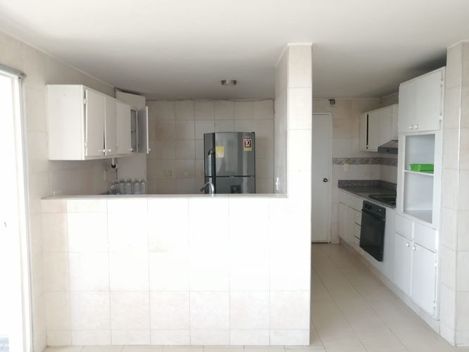 Apartamento de 3 alcobas en venta en Versalles, Cali, 210 m² · foto 8 de 24