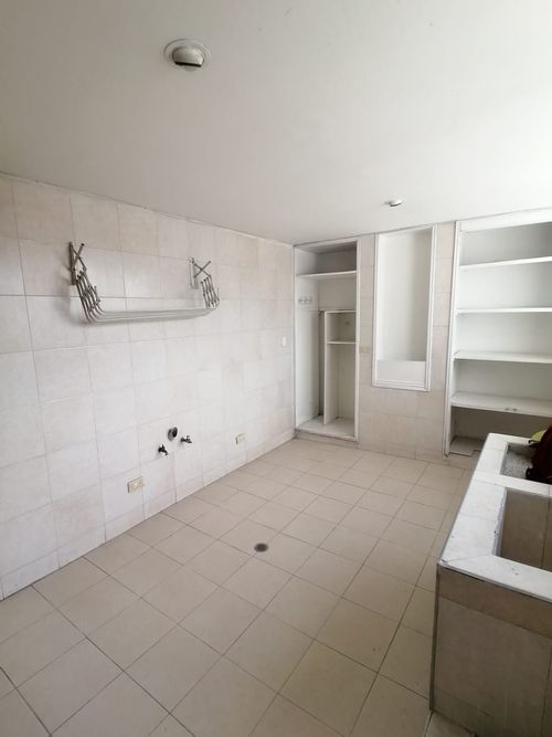 Apartamento de 3 alcobas en venta en Versalles, Cali, 210 m² · foto 14 de 24