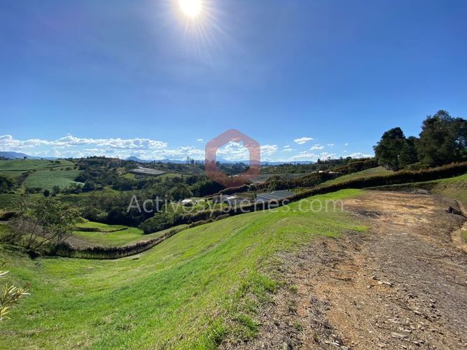 Lote en venta en La Industrial, Marinilla, 3425 m² · foto 2 de 10