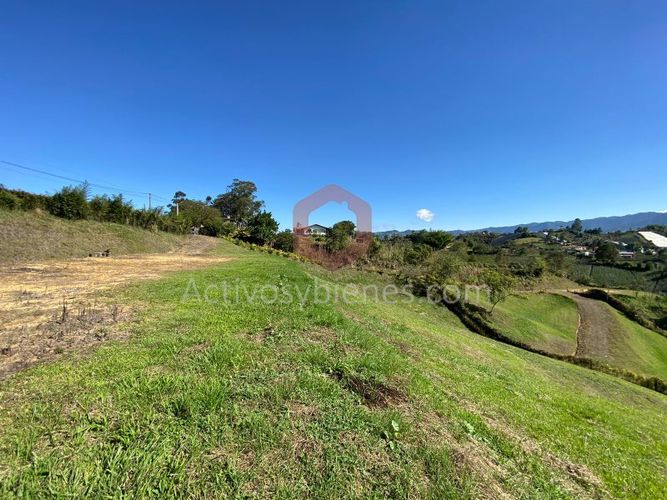 Lote en venta en La Industrial, Marinilla, 3425 m² · foto 3 de 10