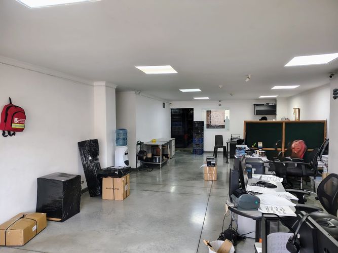 Bodega en arriendo en Guayabal, Medellín, 250 m² · foto 2 de 12