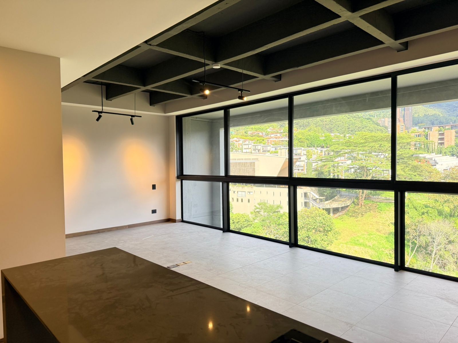 Apartamento en venta en El Poblado, Medellín · foto 2 de 13