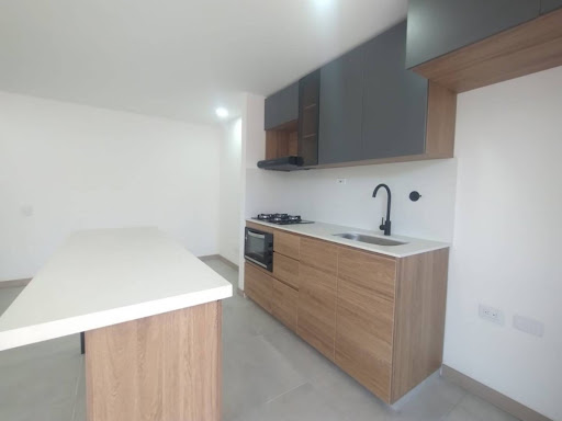Apartamento en arriendo en Loma De San Jose, Sabaneta · foto 2 de 19