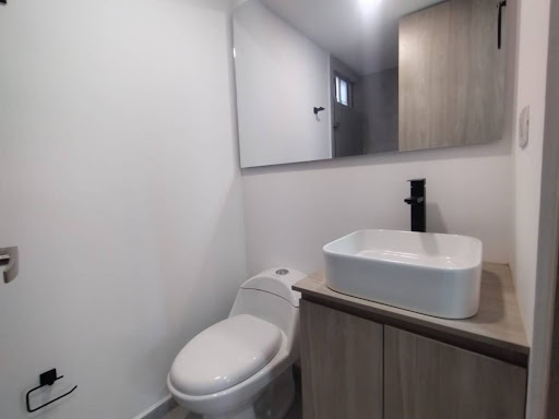Apartamento en arriendo en Loma De San Jose, Sabaneta · foto 10 de 19