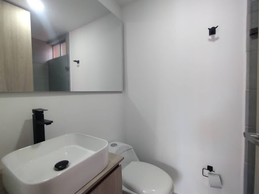 Apartamento en arriendo en Loma De San Jose, Sabaneta · foto 11 de 19