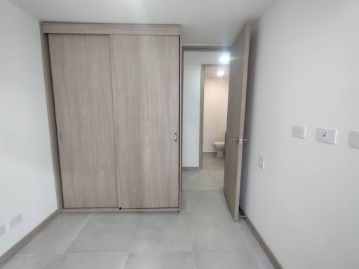 Apartamento en arriendo en Loma De San Jose, Sabaneta · foto 13 de 19