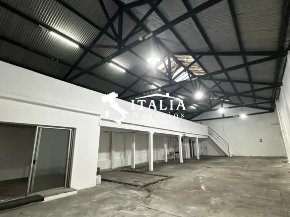 DEPÓSITO / GALPÓN 300 M2 METROS PALACIO LEGISLATIVO