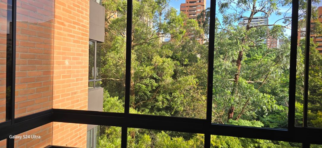 Apartamento de 3 alcobas en venta en La Florida, Medellín, 172 m² · foto 2 de 21