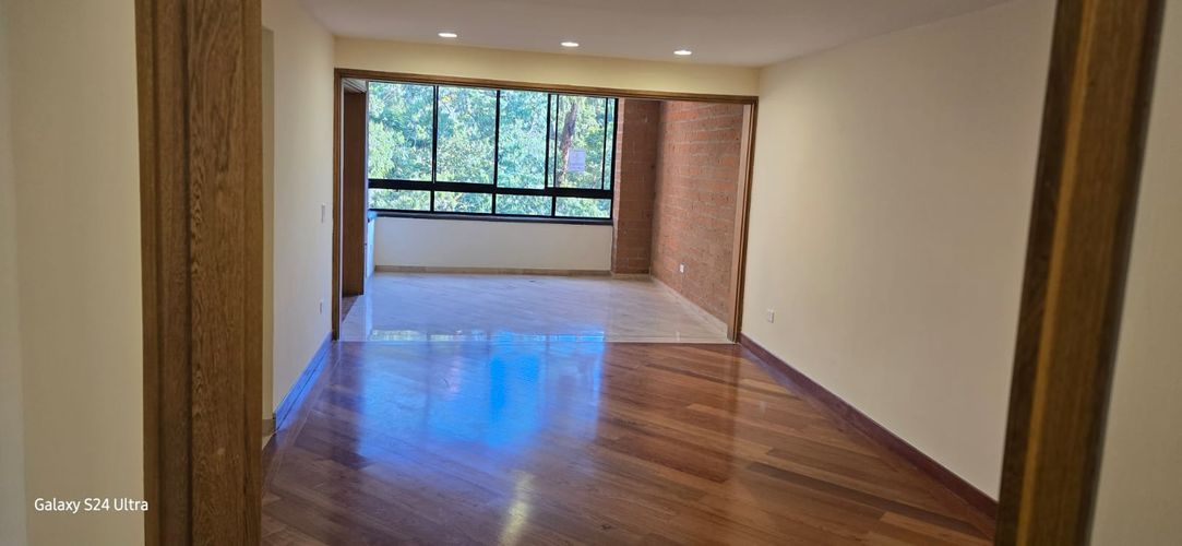 Apartamento de 3 alcobas en venta en La Florida, Medellín, 172 m² · foto 4 de 21