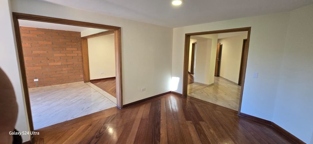 Apartamento de 3 alcobas en venta en La Florida, Medellín, 172 m² · foto 6 de 21