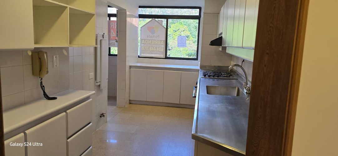 Apartamento de 3 alcobas en venta en La Florida, Medellín, 172 m² · foto 8 de 21