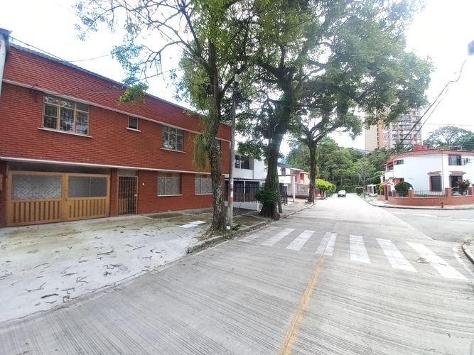Casa de 8 alcobas en venta en Casa Club, Ibagué, 400 m² · foto 3 de 24