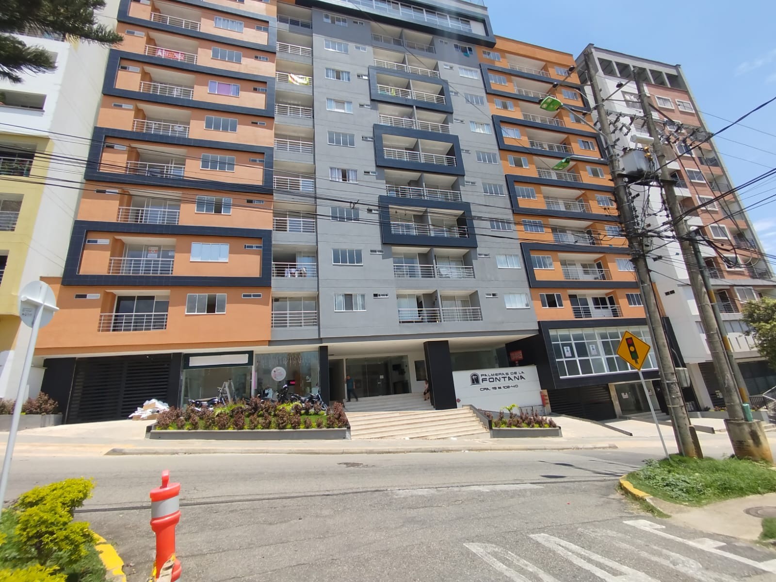 Retail space for rent in Fontana, Bucaramanga