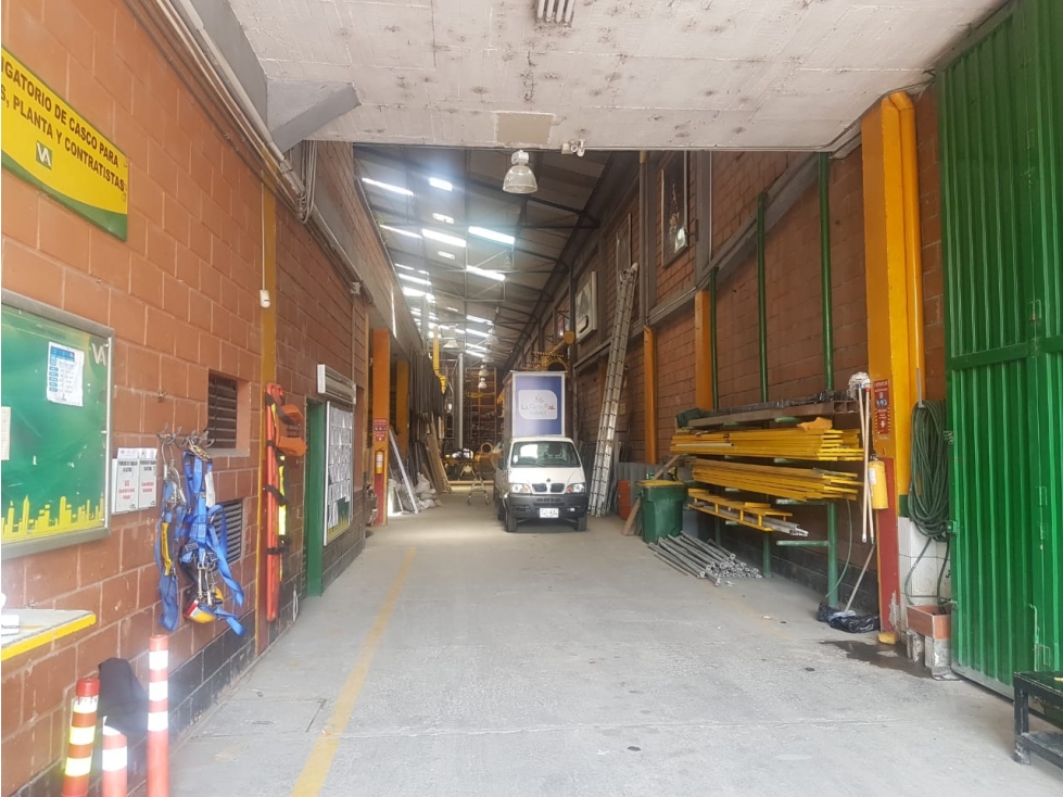 Bodega en venta en Guayabal, Medellín