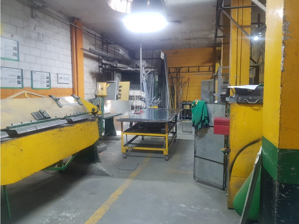 Bodega en venta en Guayabal, Medellín 2
