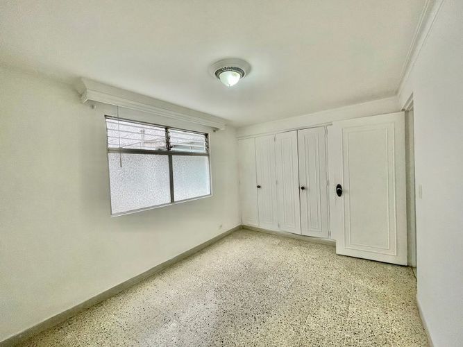 Apartamento de 3 alcobas en arriendo en Laureles, Medellín, 195 m² · foto 7 de 18
