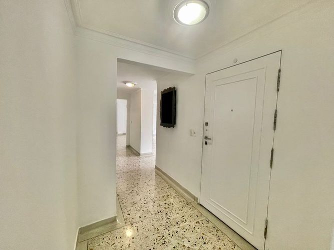 Apartamento de 3 alcobas en arriendo en Laureles, Medellín, 195 m² · foto 15 de 18