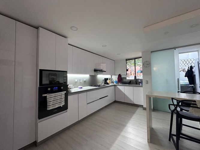 Casa de 5 alcobas en venta en El Poblado, Medellín, 250 m² · foto 6 de 20