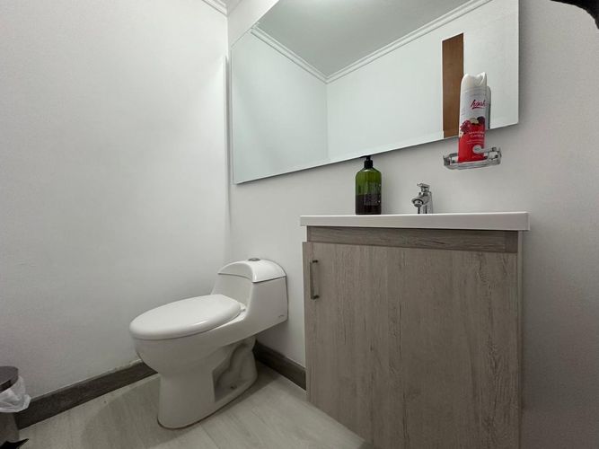 Casa de 5 alcobas en venta en El Poblado, Medellín, 250 m² · foto 19 de 20