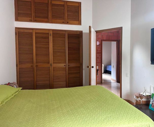 Casa de 5 alcobas en venta en El Poblado, Medellín, 250 m² · foto 13 de 20