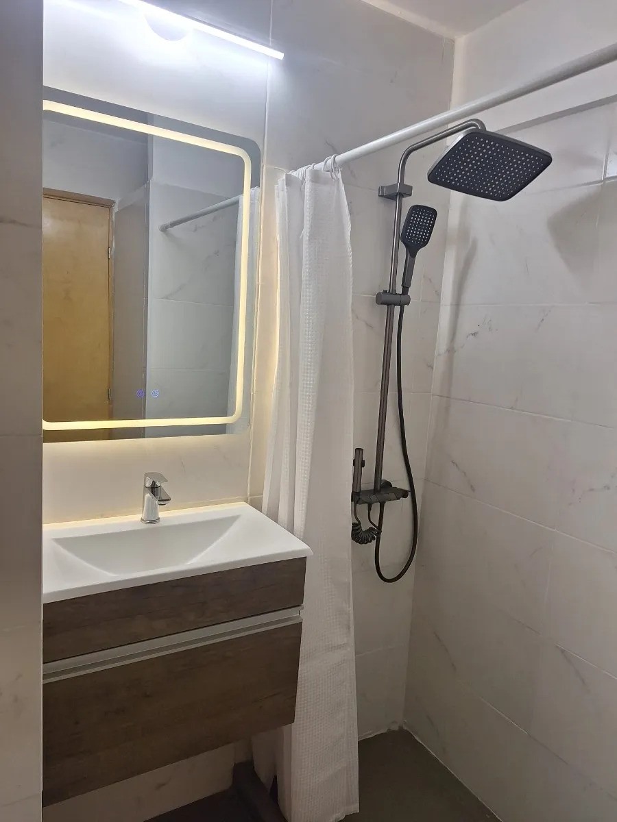 ALQUILER | Apartamento en Malvin frente al mar con dos dormitorios y doble cochera. · Foto 8