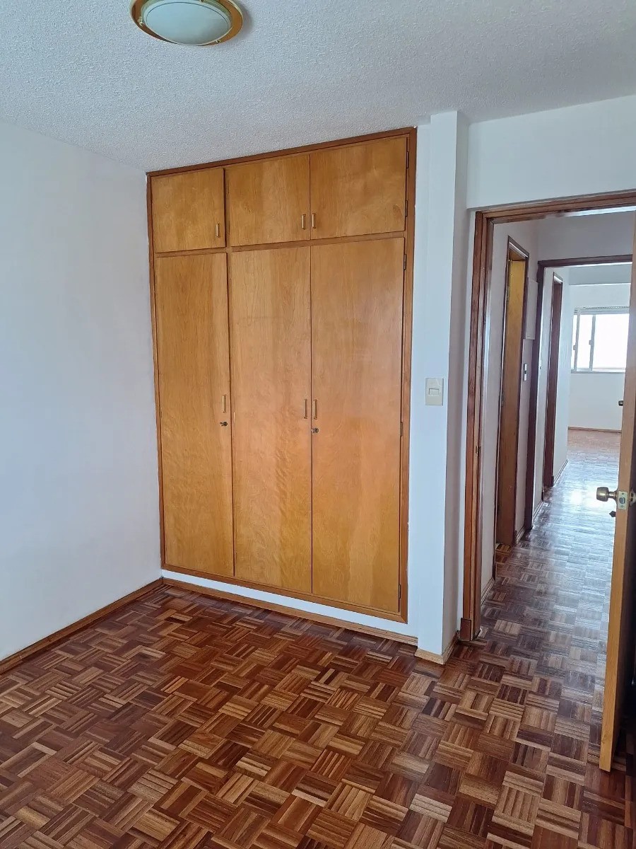 ALQUILER | Apartamento en Malvin frente al mar con dos dormitorios y doble cochera. · Foto 11