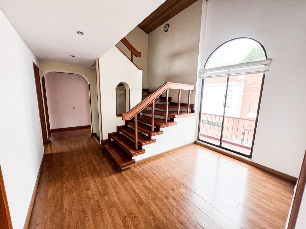 Casa en venta en San Jose De Bavaria, Bogotá · foto 4 de 14