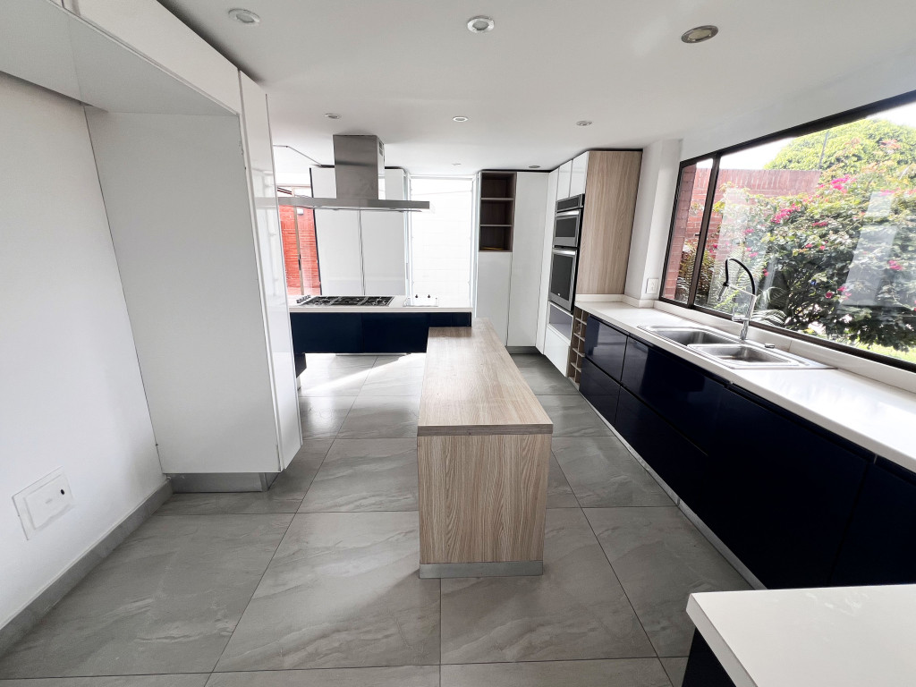 Casa en venta en San Jose De Bavaria, Bogotá · foto 14 de 14