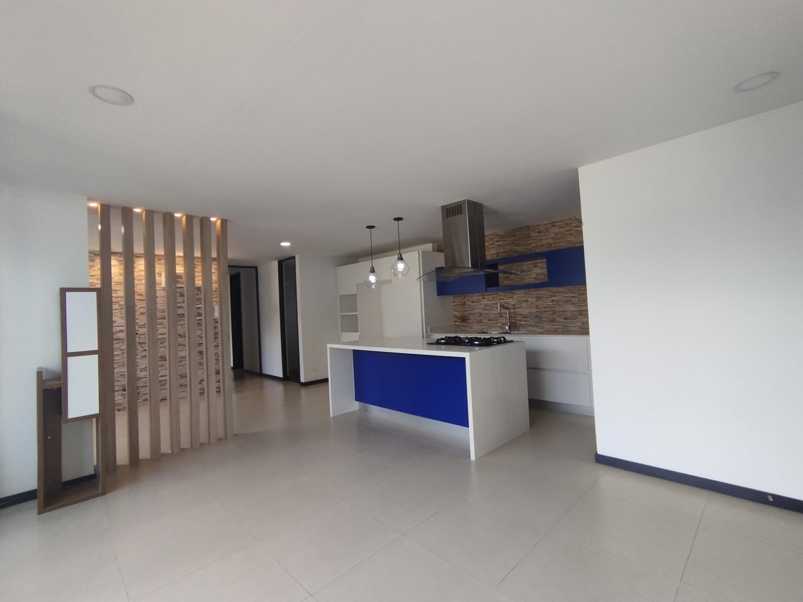 Apartamento en arriendo en El Poblado, Medellín · foto 2 de 20