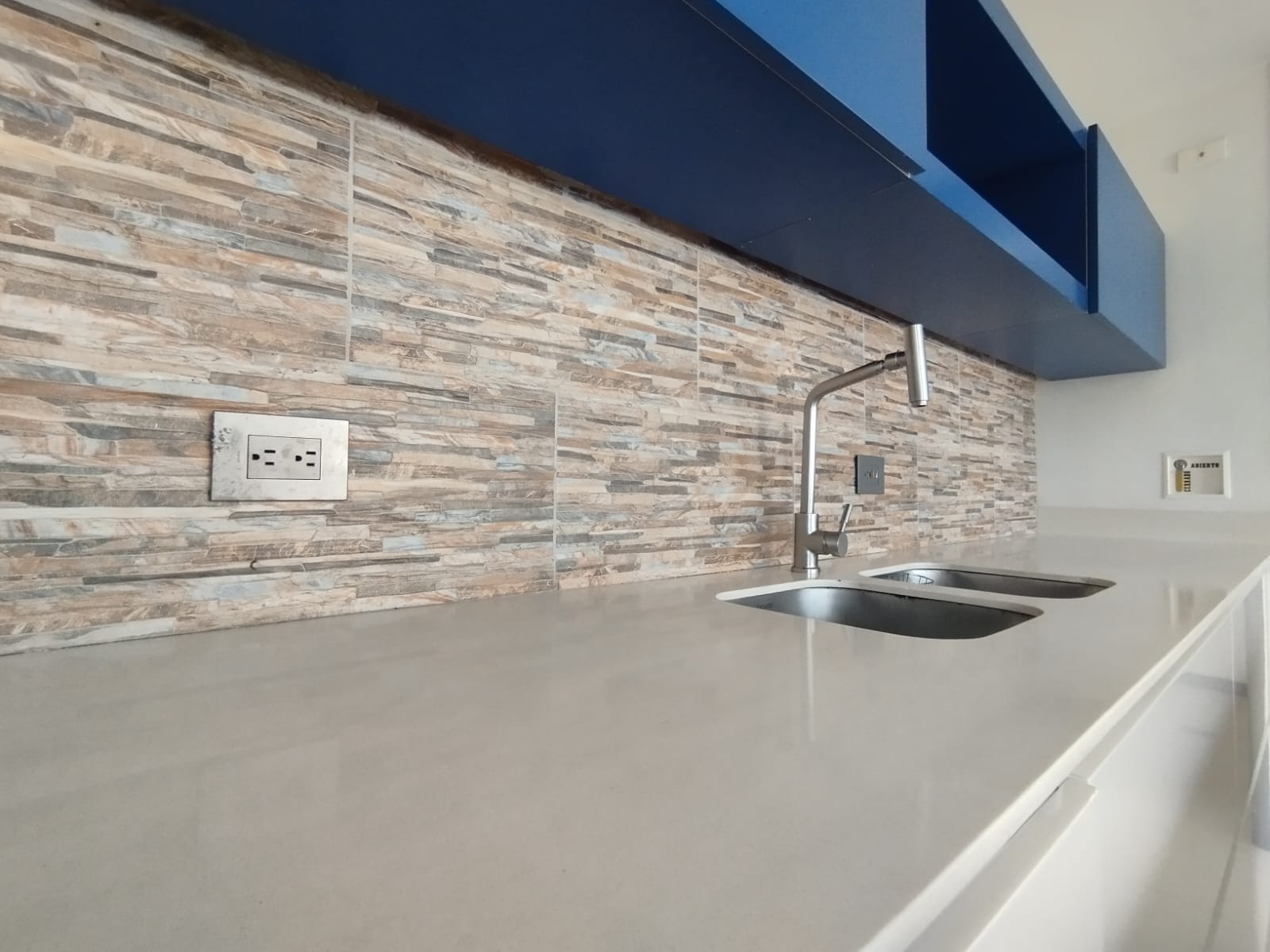 Apartamento en arriendo en El Poblado, Medellín · foto 5 de 20