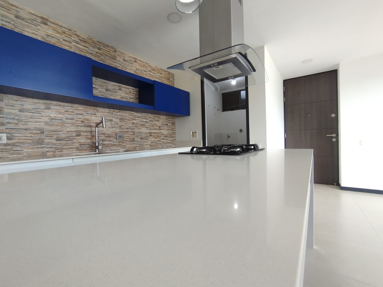 Apartamento en arriendo en El Poblado, Medellín · foto 6 de 20