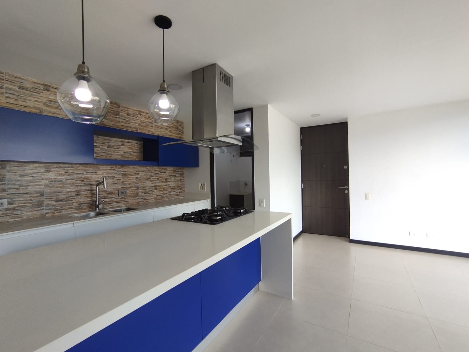 Apartamento en arriendo en El Poblado, Medellín · foto 8 de 20