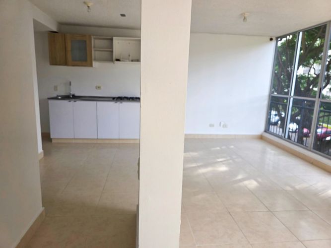 Apartamento de 1 alcoba en venta en Zona Industrial, Yumbo, 47 m² · foto 2 de 8