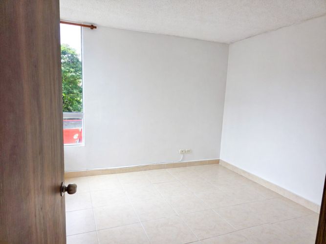 Apartamento de 1 alcoba en venta en Zona Industrial, Yumbo, 47 m² · foto 8 de 8