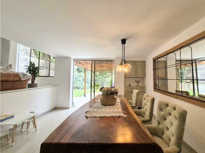 Casa de 4 alcobas en venta en El Castillo, Medellín, 337 m² · foto 6 de 21