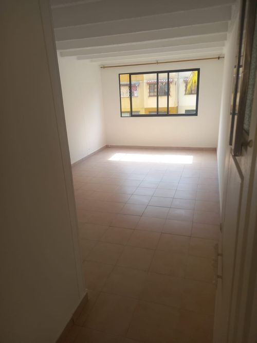 Apartamento de 3 alcobas en venta en Chiminangos Ii, Cali, 58 m² · foto 5 de 11