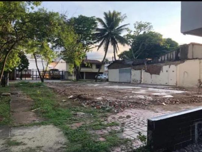 Lote en venta en Prados Del Norte, Cali, 384 m² · foto 2 de 5