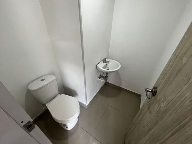 Consultorio en venta en Sector Plaza De Bolivar, Pereira, 156 m² · foto 5 de 24