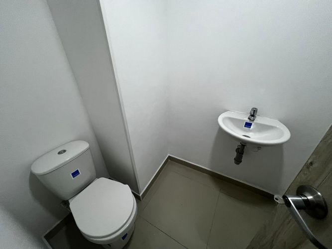Consultorio en venta en Sector Plaza De Bolivar, Pereira, 156 m² · foto 15 de 24