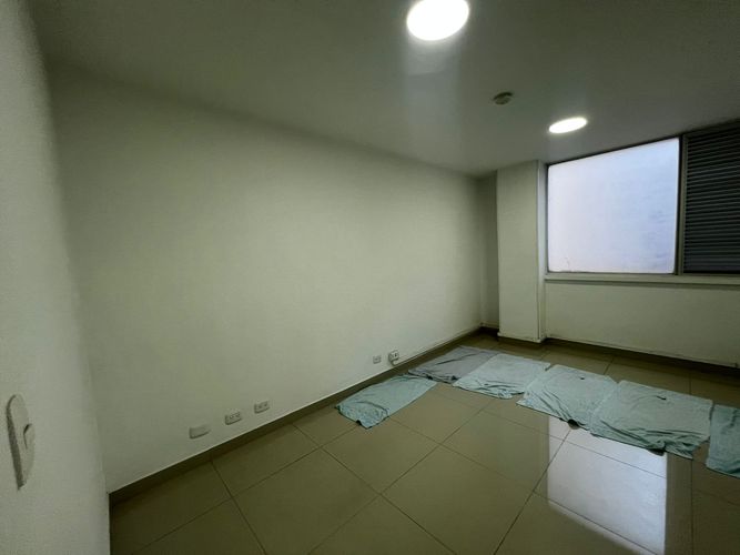 Consultorio en venta en Sector Plaza De Bolivar, Pereira, 156 m² · foto 18 de 24