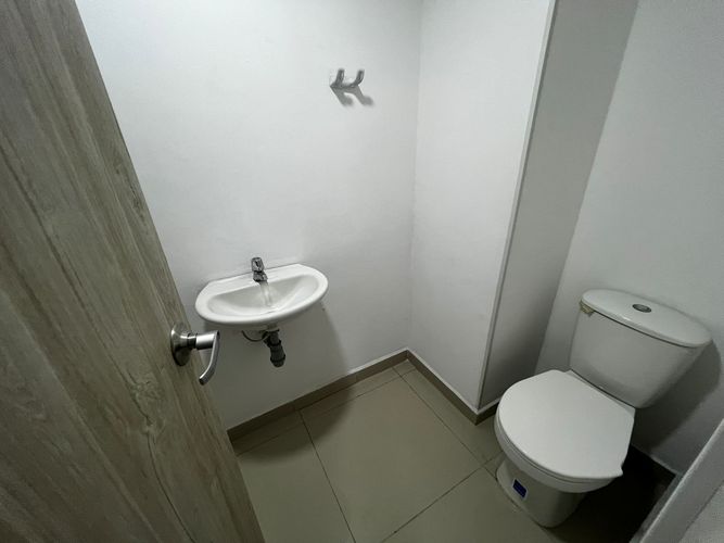 Consultorio en venta en Sector Plaza De Bolivar, Pereira, 156 m² · foto 22 de 24