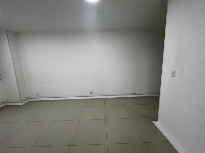 Consultorio en venta en Sector Plaza De Bolivar, Pereira, 156 m² · foto 23 de 24