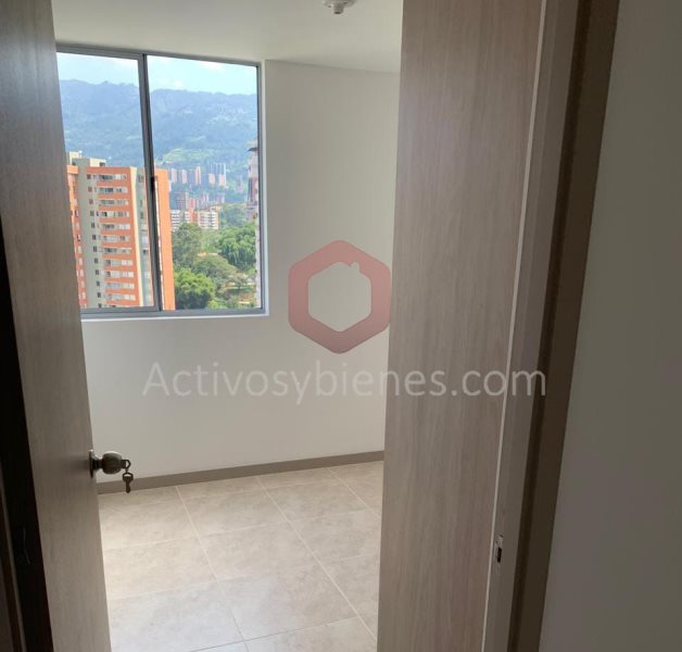 Apartamento en arriendo en Loma Del Barro, Envigado · foto 9 de 16