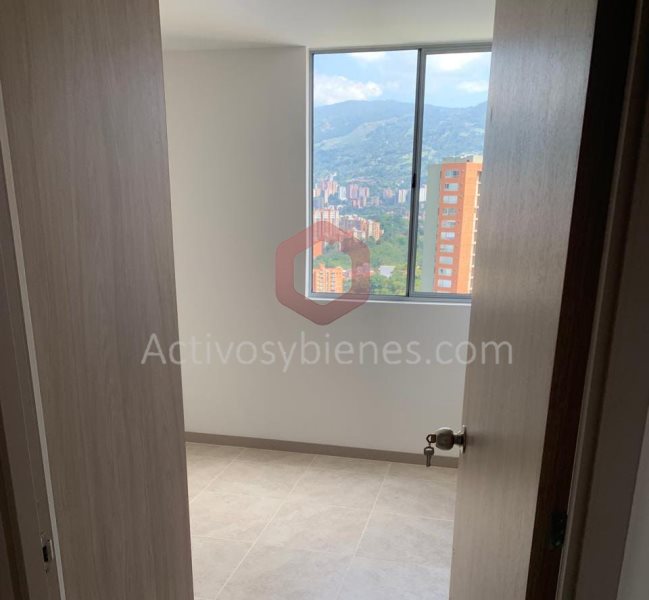 Apartamento en arriendo en Loma Del Barro, Envigado · foto 11 de 16